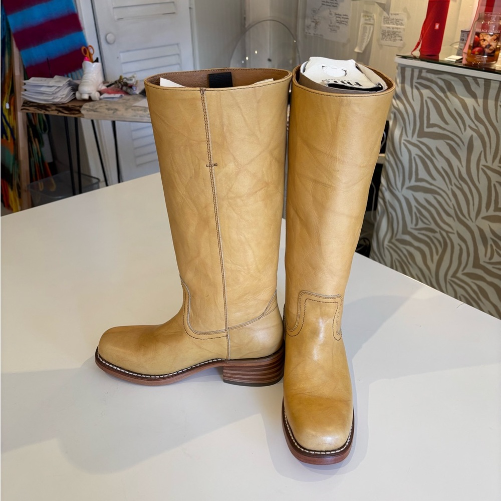 FRYE CAMPUS 14L in BANANA! BNIB